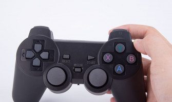 How to Play Games on Delta for iPhone